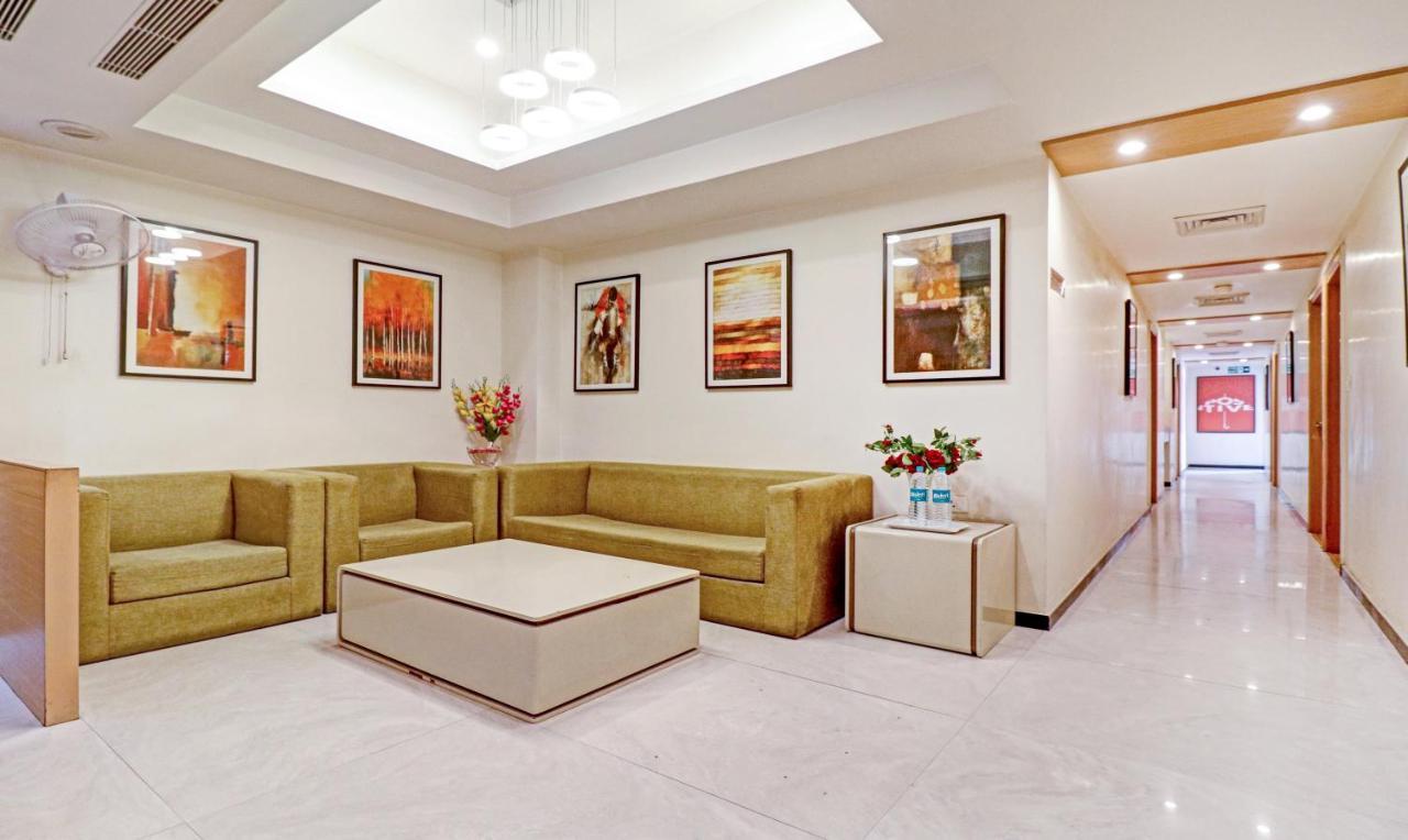 ניו דלהי Treebo Galaxy Rooms מראה חיצוני תמונה