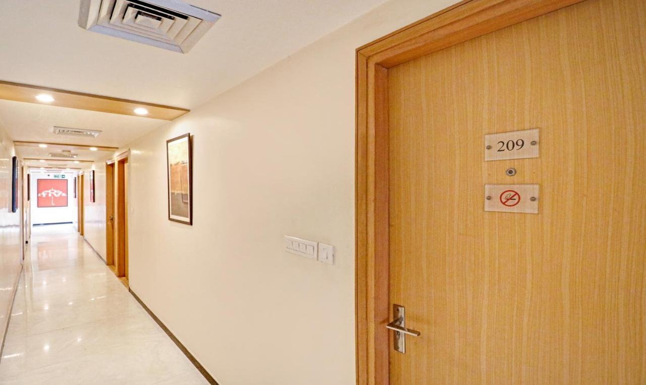 ניו דלהי Treebo Galaxy Rooms מראה חיצוני תמונה
